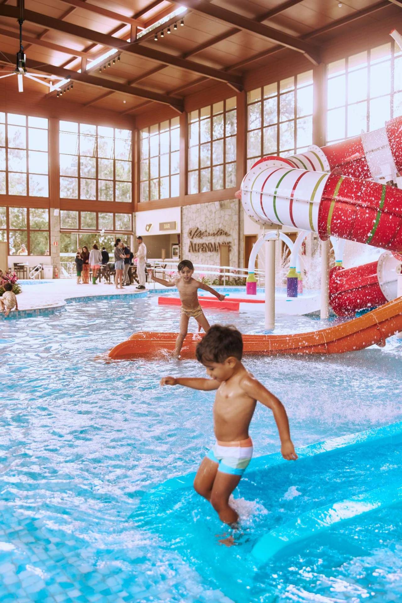 Piscinas e tobogãs do Alpenmare